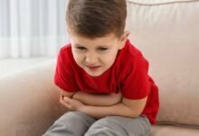 ما هو علاج الإمساك عند الأطفال