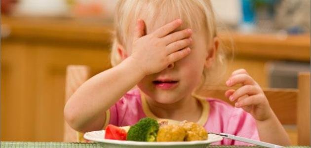 أسباب فقدان الشهية عند الأطفال عمر سنة .... 6 أسباب تجعل طفلك ينفر من الطعام