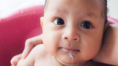 تقيؤ الرضيع بعد الرضاعة الطبيعية