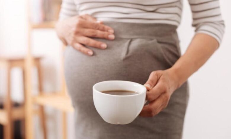 هل القهوة مضرة للحامل؟ وماذا عن الشاي؟