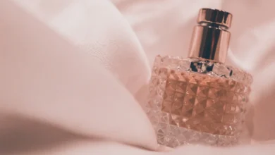 تأثير رائحة عطر المرأة على الرجل 